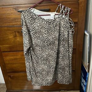 Leopard print off should shirt